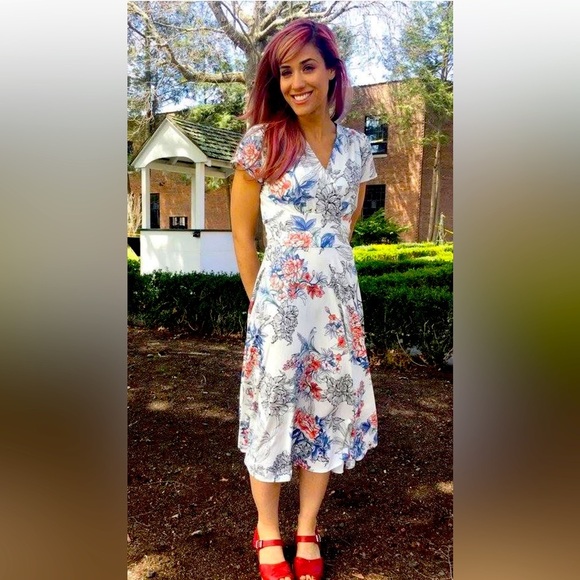 Floral V-Neck Dress - White and Red - Picture 1 of 5